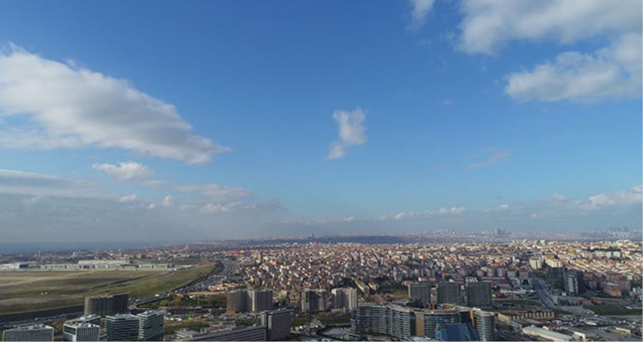 Kar beklenen İstanbul’da zaman zaman güneş ve gökyüzü gözüktü