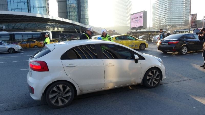 İstanbul’da çakar lamba uygulaması
