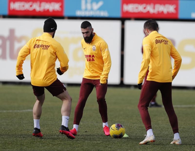 Ahmet Çalık ve Henry Onyekuru takımla çalıştı
