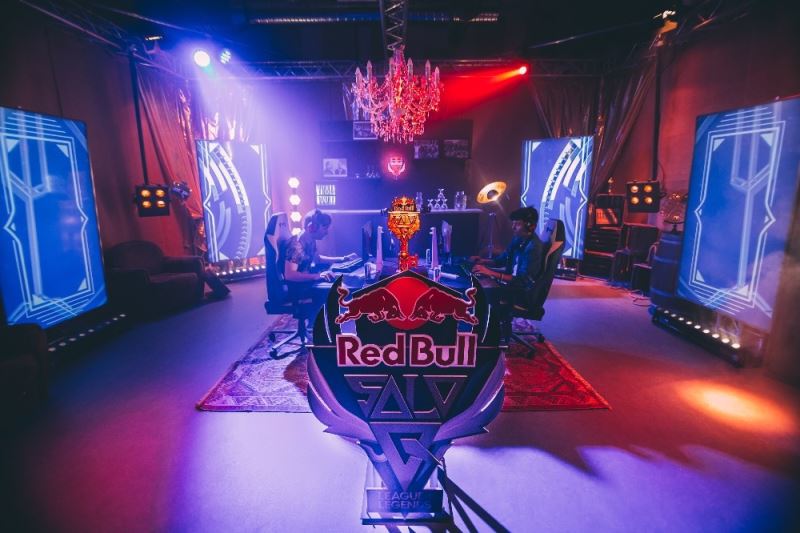 1v1 LoL turnuvası Red Bull Solo Q’da finalistler belli oldu
