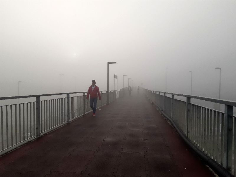 İstanbullular güne sisli bir havayla uyandı
