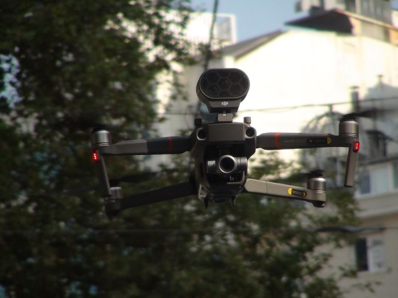 İstiklal Caddesinde drone destekli korona virüs denetimi
