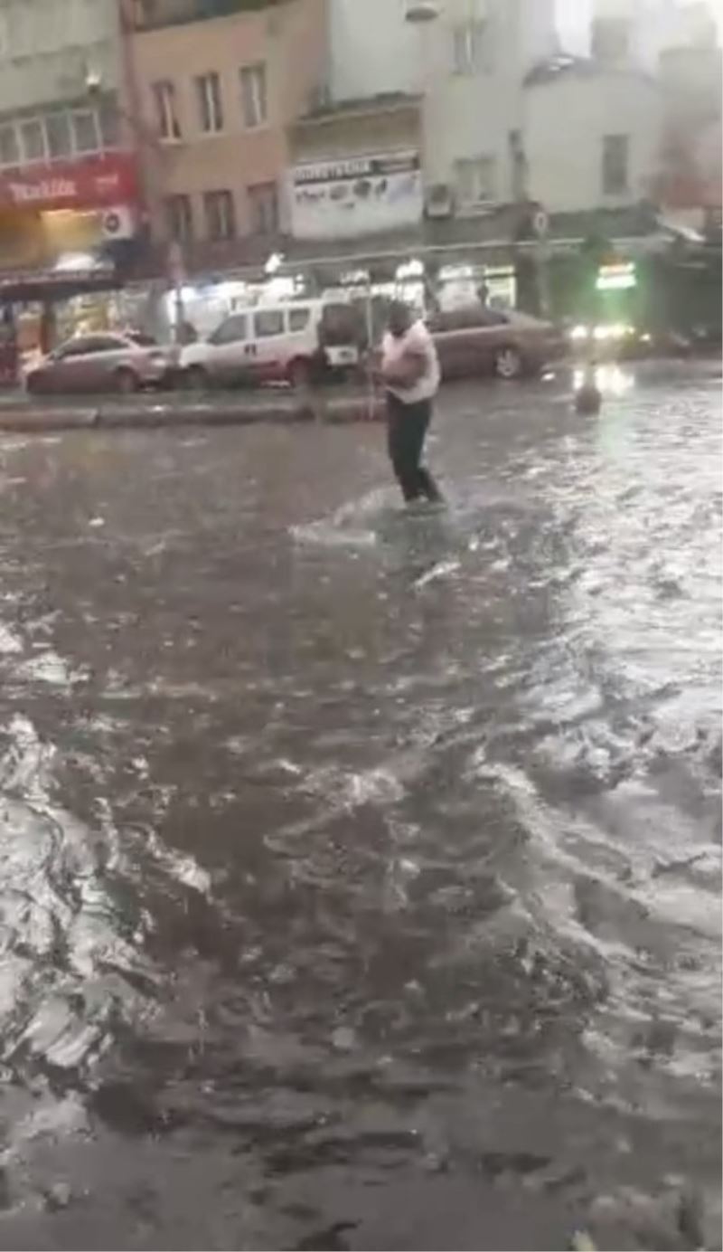 Karaköy’de su baskını yaşandı
