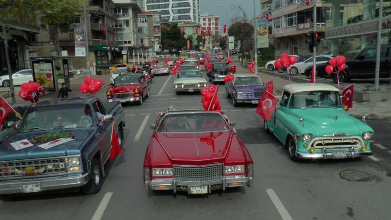 Kadıköy’de klasik otomobillerden 29 Ekim’de ‘Daima Cumhuriyet’ konvoyu
