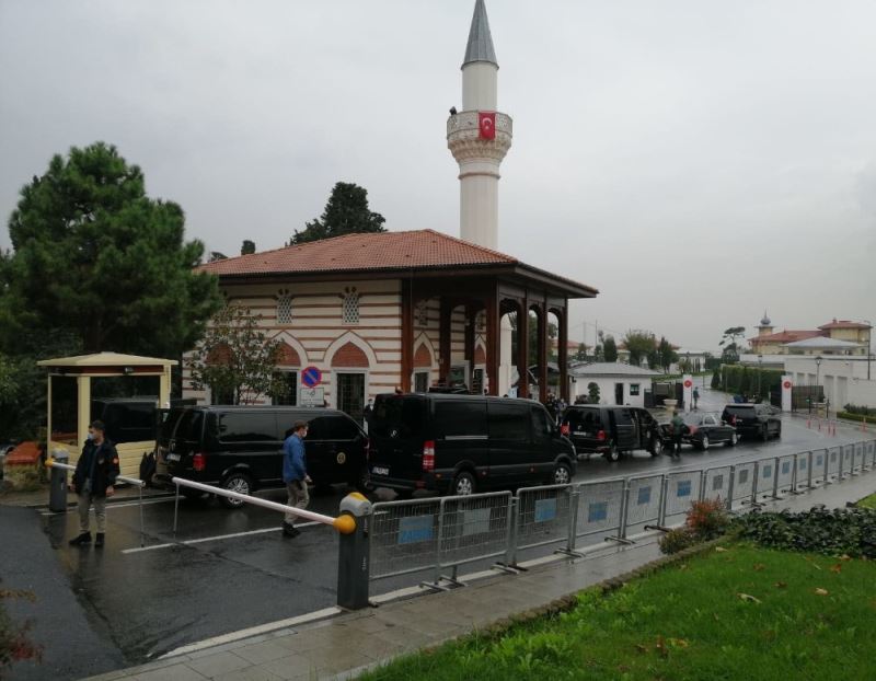 Cumhurbaşkanı Erdoğan Cuma namazını Kerem Aydınlar Cami’inde kıldı
