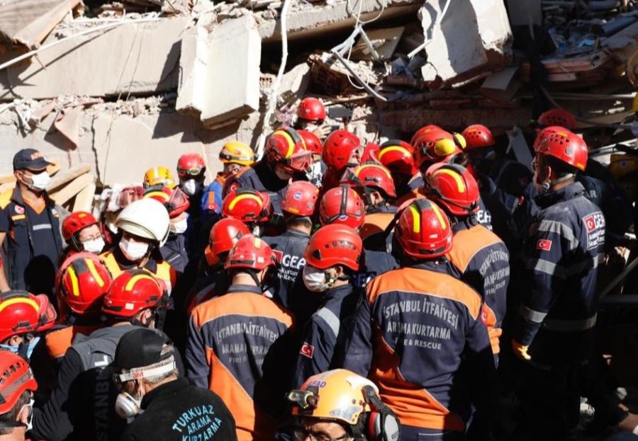 İBB Arama kurtarma ekipleri çalışmalarını sürdürüyor