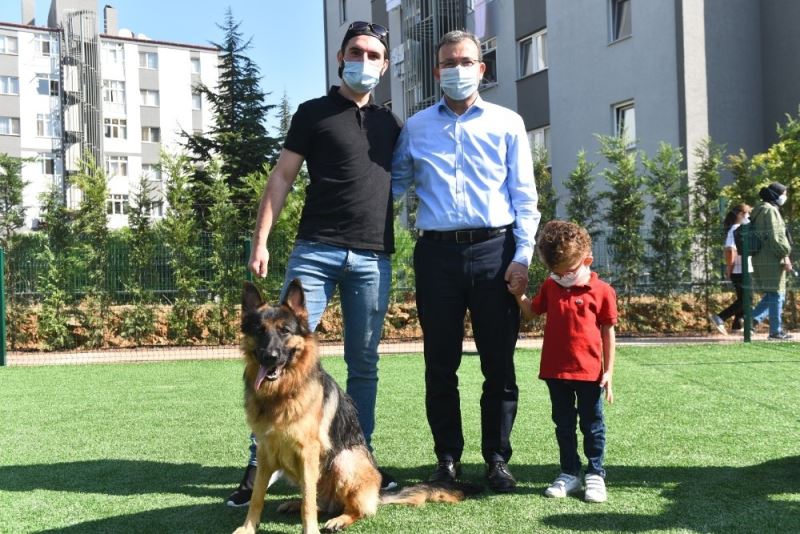 Hayvanları Koruma Günü’nde Pendik’te Neşeli Patiler Köpek Eğitim Parkı açıldı
