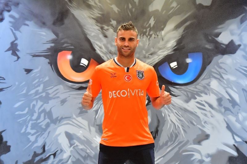 Deniz Türüç Başakşehir’de
