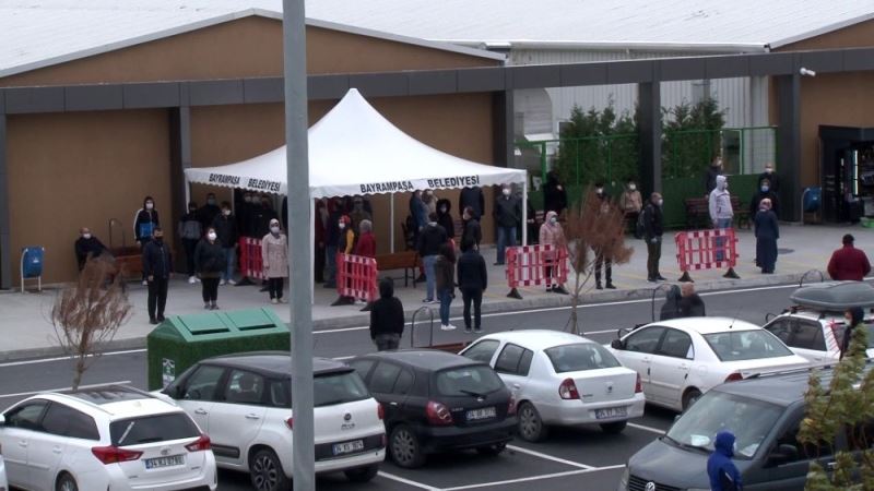 Korona testi sırasında Ata’ya saygı duruşu