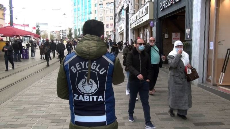 Taksim’de sigara ve maske yasağına uymayanlara ceza
