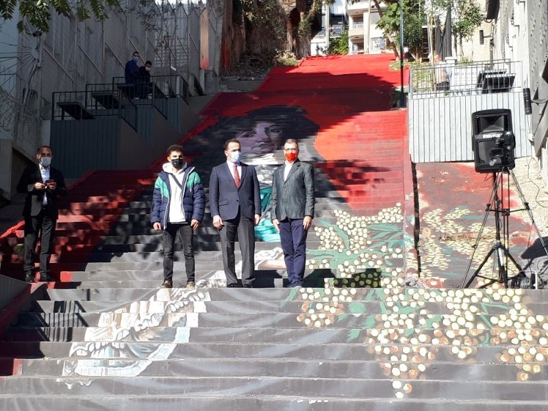 Beyoğlu’nda merdivenler sanatla buluştu
