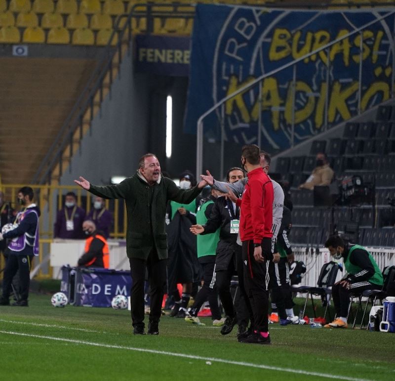 Devre bitti, saha kenarı karıştı
