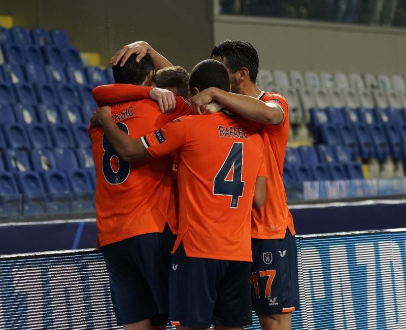 Başakşehir, Şampiyonlar Ligi’ndeki ilk 3 puanını aldı
