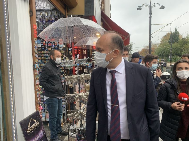 İstanbul Emniyet Müdürü korona virüs denetimlerine katıldı
