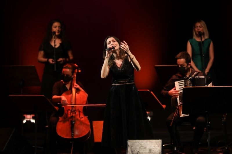 Ayşenur Kolivar’ın projesi ‘Çayeli’nden Öteye’ müzikseverlerle buluşuyor
