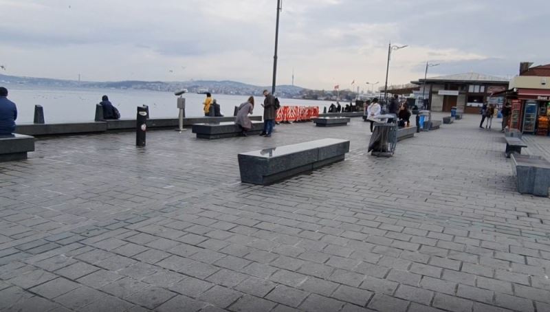 İstanbul’un meydanları turistlere kaldı
