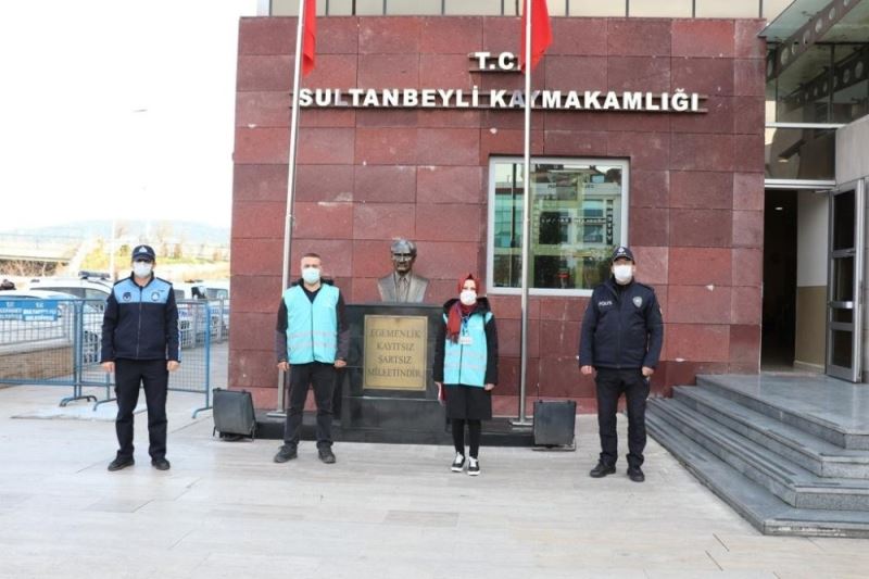 Sultanbeyli Salgın Denetim Merkezi Ekipleri, ihbarları anında değerlendiriyor
