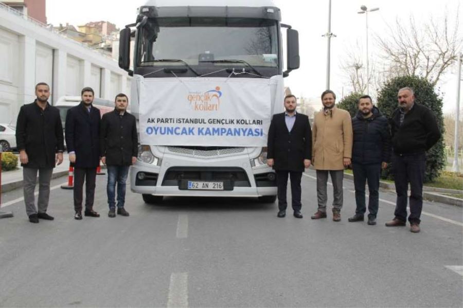 AK Parti’den Elazığ ve Malatya’daki depremzede çocuklara oyuncak yardımı