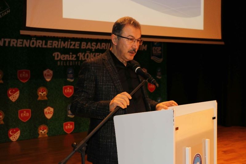 Başkan Deniz Köken İstanbullu antrenörlerle buluştu
