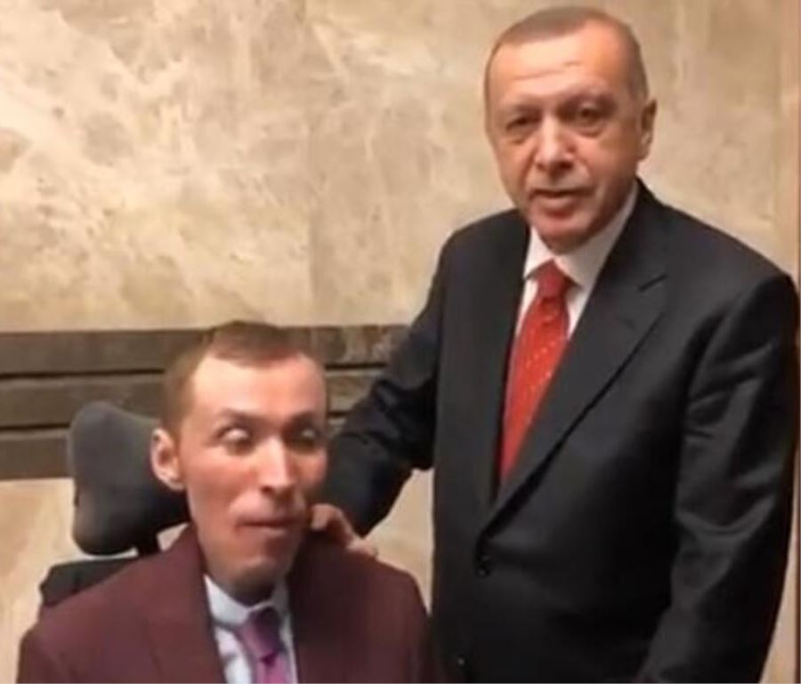 (Özel) Cumhurbaşkanı Erdoğan ile görüşen DMD hastası Çağlar’ın hayali gerçek oldu