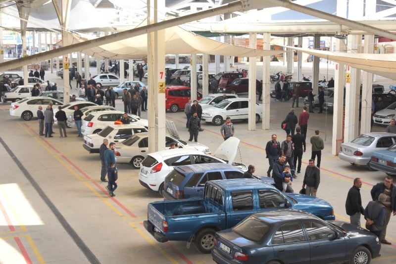 İkinci el araç satışlarında rekor bekleniyor
