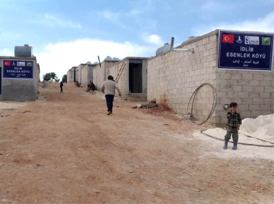 İdlib Esenler köyüne 300 briket ev