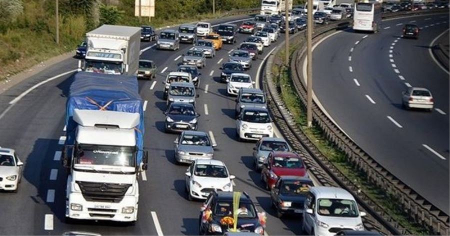 FSM Köprüsü girişinde kaza: Yoğun trafik etkili oluyor