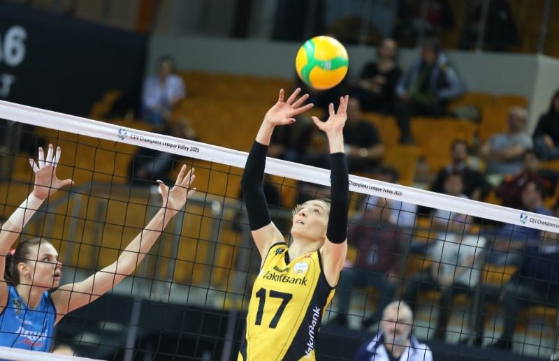 VakıfBank, üst üste sekizinci kez yarı finalde
