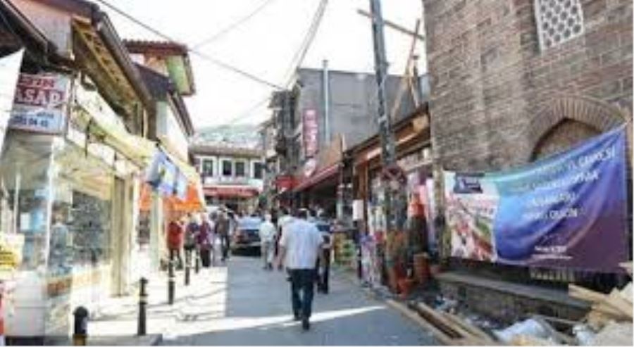 Tahtakale’de Korona virüs nedeniyle kolonya satışları patladı