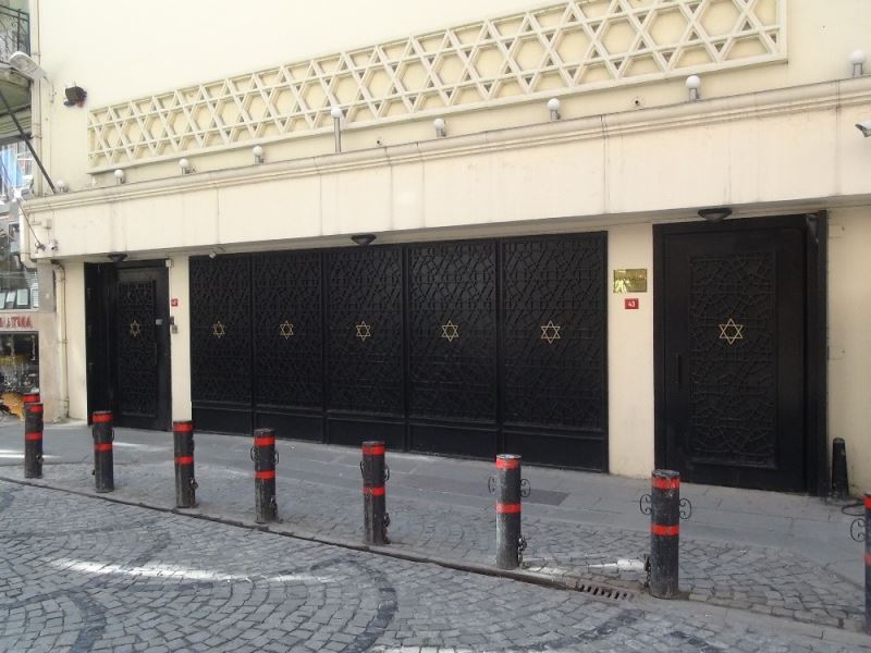 (Özel) Korona virüs nedeniyle kilise ve sinagoglar kapandı
