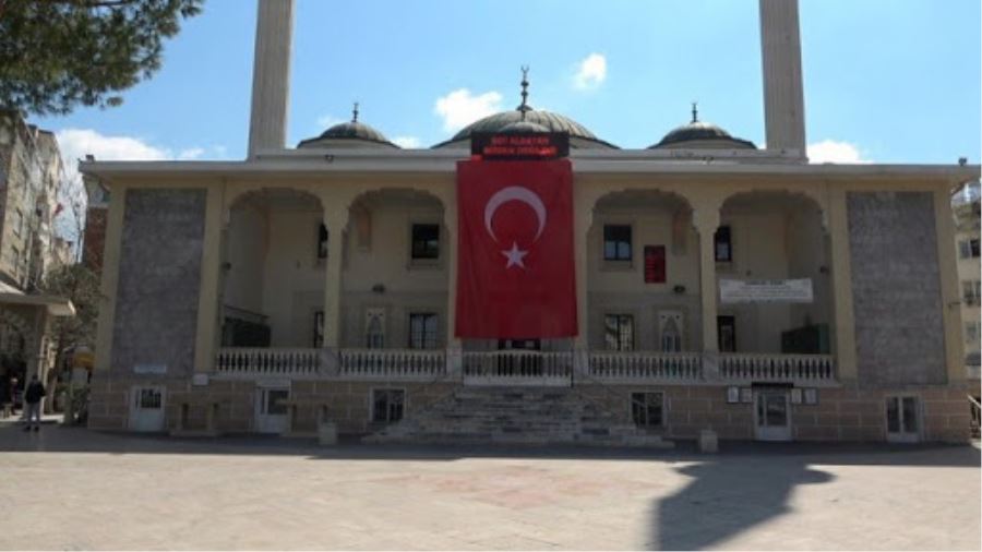 Korona virüs nedeniyle cuma namazında Taksim Mescidi boş kaldı