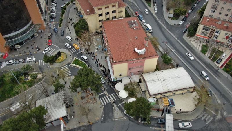 Bakırköy’de ’korona’ testi kuyruğu havadan görüntülendi
