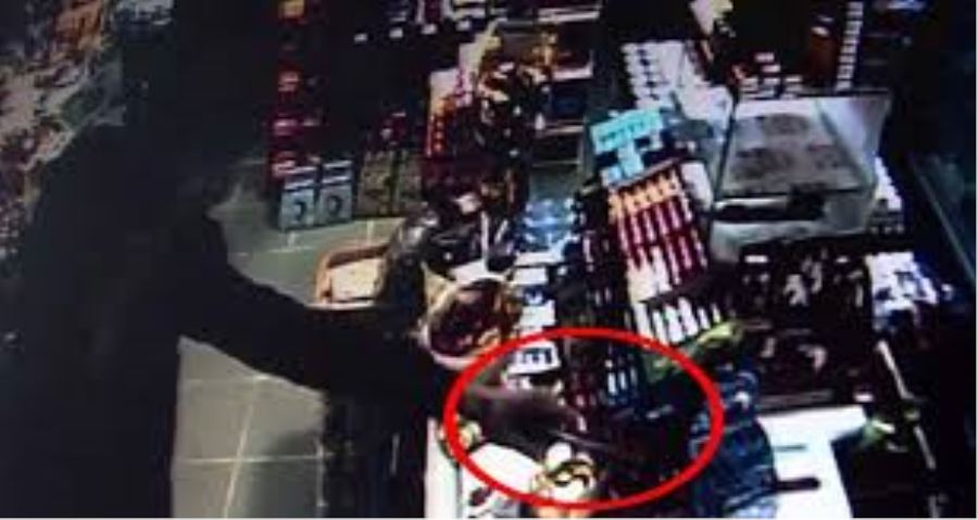 (Özel) Silahlı gaspçı market sahibine doğum gününde kabusu yaşattı