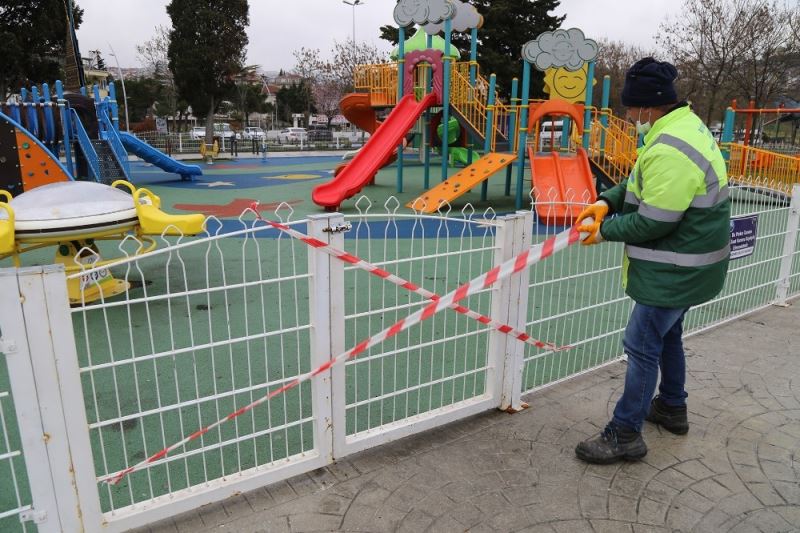 Büyükçekmece’de çocuk park ve oyun alanları kullanıma kapatıldı