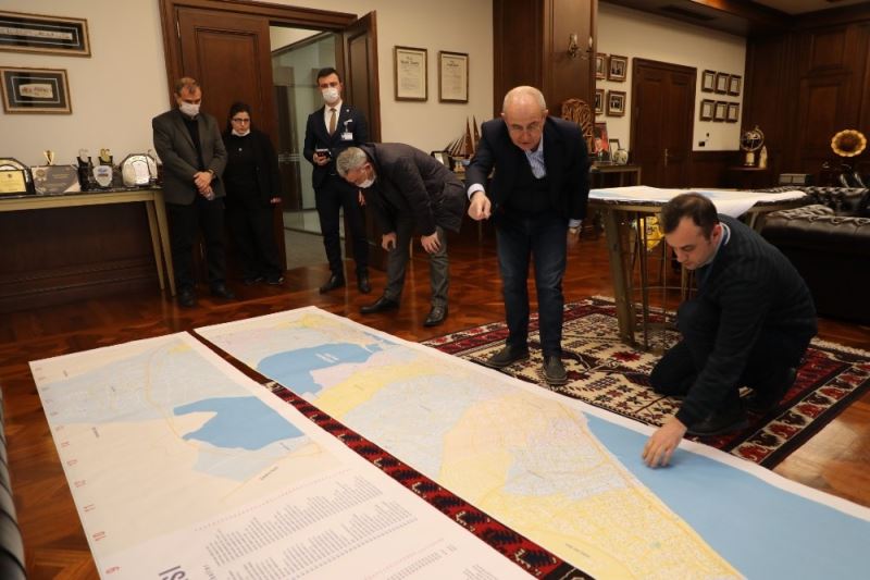 Başkan Akgün: “Moralinizi yüksek tutun, birlikte başaracağız“