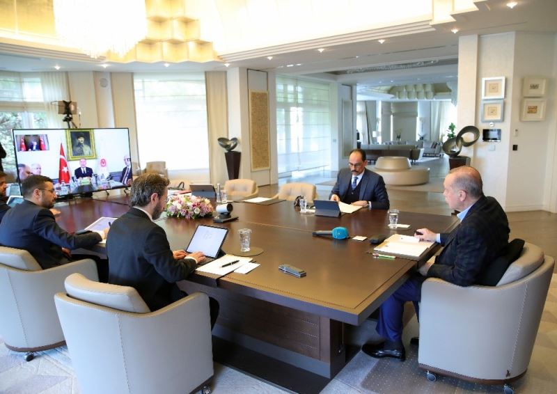 Cumhurbaşkanı Erdoğan, kabine üyeleriyle video konferansla toplantı yaptı
