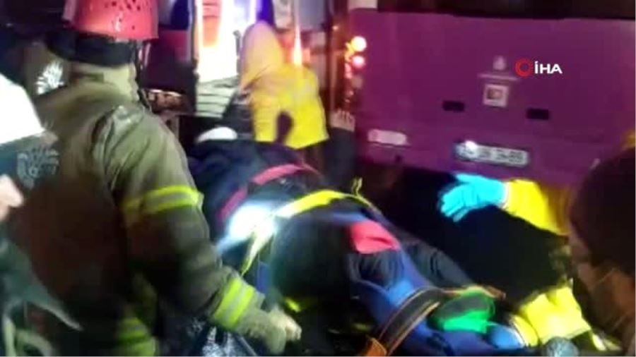 İETT otobüsüyle çekici kamyonetin karıştığı kazada 1 kişi yaralandı