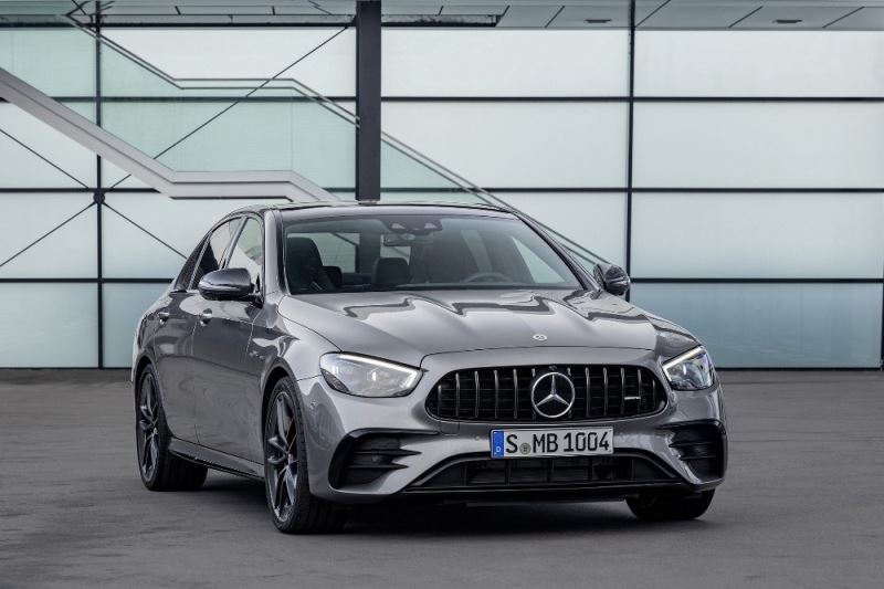 Mercedes-Benz’in yeni modelleri tanıtıldı
