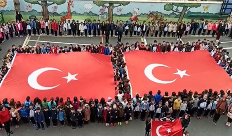 Minik öğrencilerden Mehmetçiğe anlamlı destek
