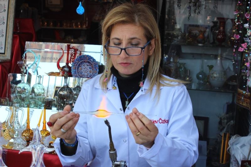 (ÖZEL) Babasının yarım asırlık mesleğine kızı sahip çıktı
