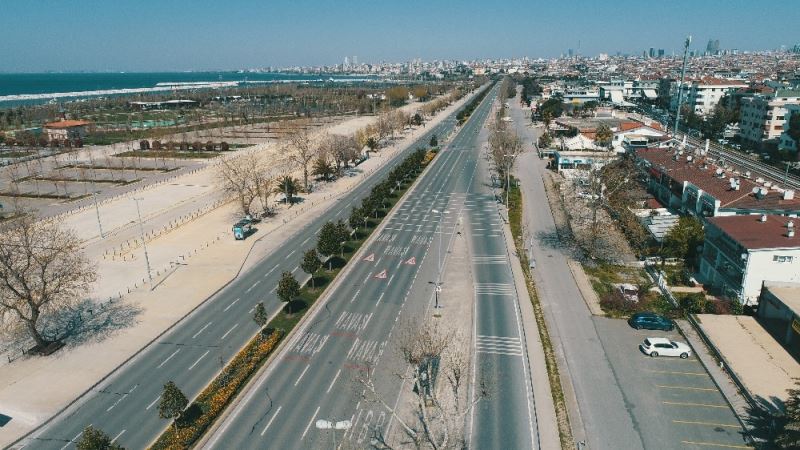 Sokağa çıkma yasağının 2’nci gününde boş kalan İstanbul’un sahilleri havadan görüntülendi
