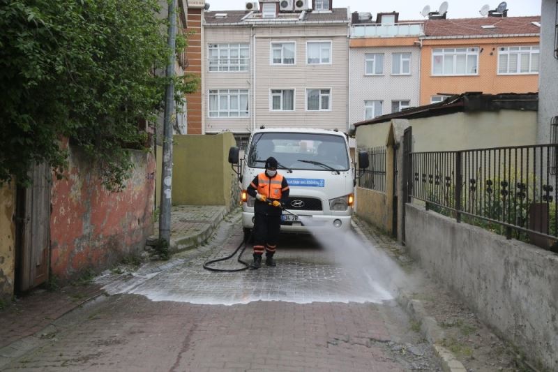 Eyüpsultan’ın sokakları dezenfekte ediliyor
