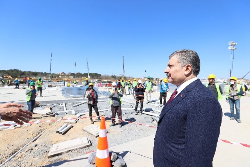 Sağlık Bakanı Fahrettin Koca Sancaktepe’de yapılan hastanenin inşaatını inceledi
