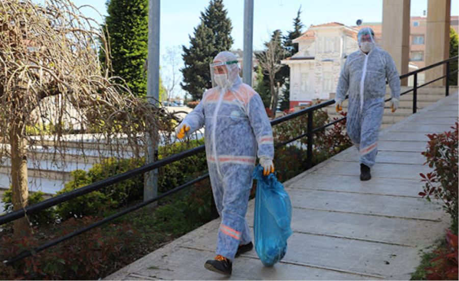 Büyükçekmece’de maske ve eldivenler bertaraf ediliyor