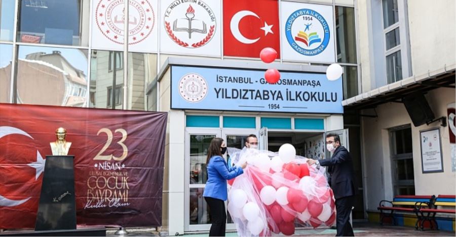 İstanbul’da 100 okulda 100 balon gökyüzüne bırakıldı