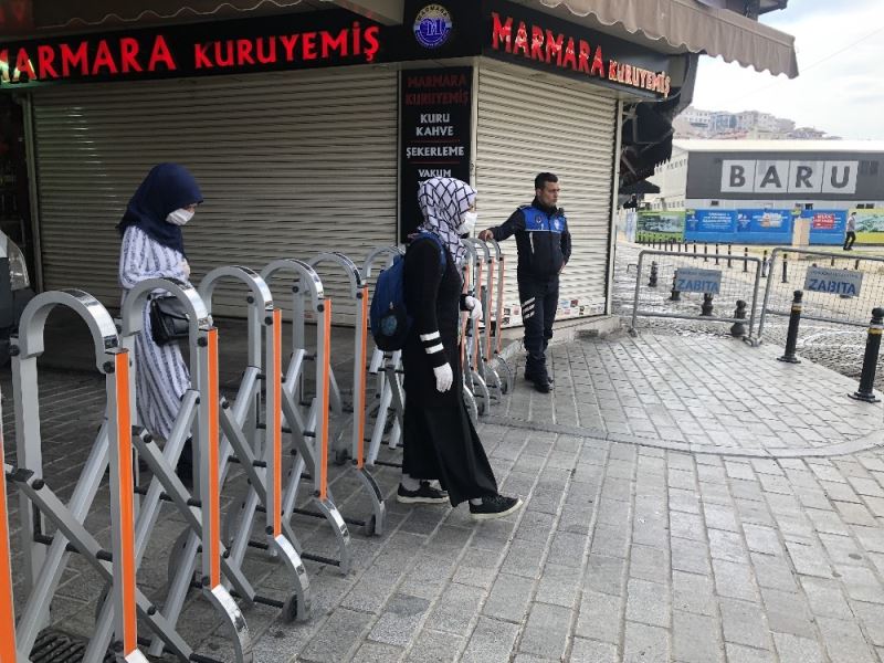 Tarihi Balıkçılar Çarşısı’na korona önlemi
