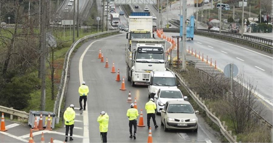 İstanbul’a giriş çıkışlar yasaklandı, yolda olanlar geri gönderiliyor