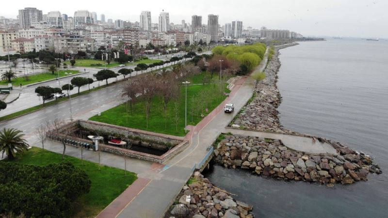 Korona virüs nedeniyle boş kalan İstanbul’un sahilleri havadan görüntülendi
