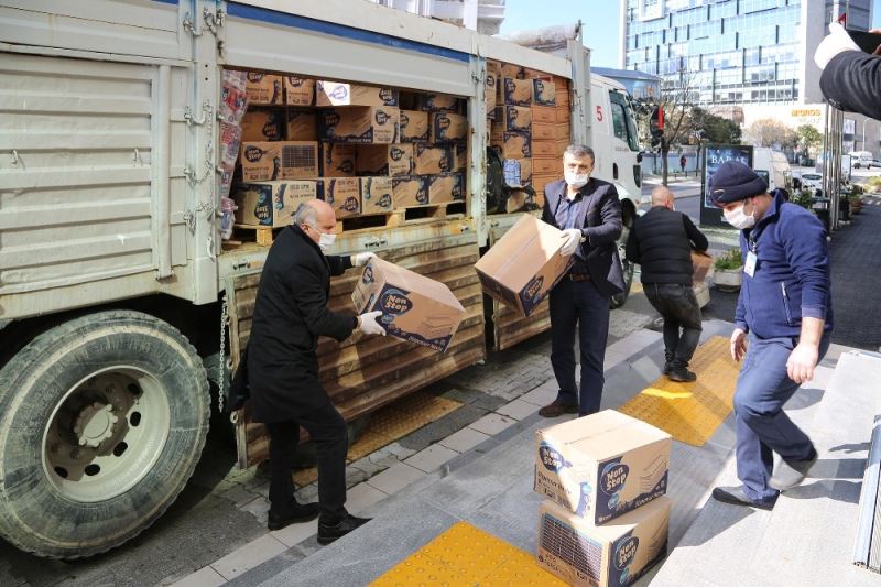 Maltepe’deki devlet hastanelerine “korona” yardımı
