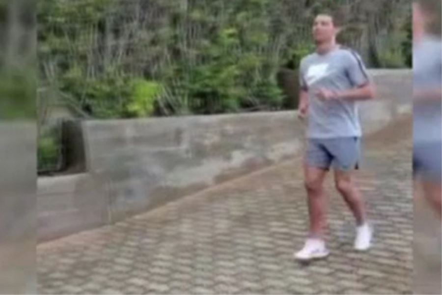 Cristiano Ronaldo, sevgilisi ile antrenmanlarını sürdürüyor